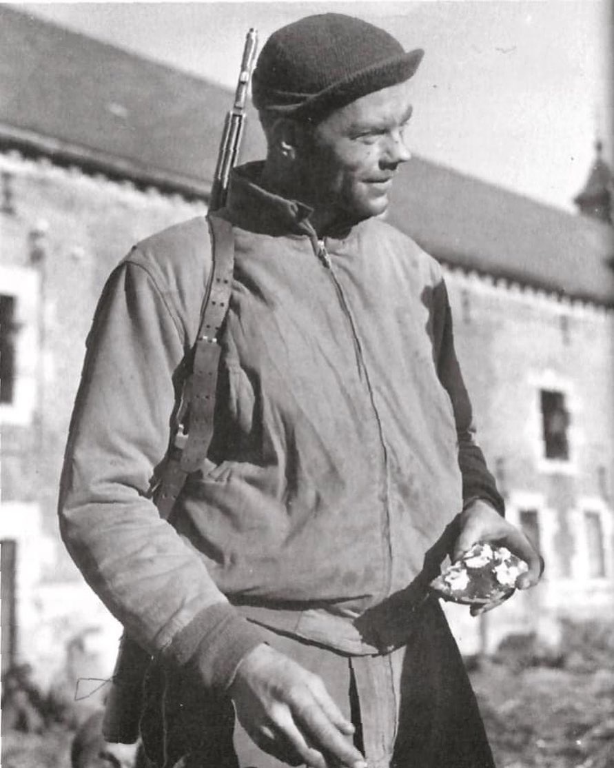 Hogans 400 · SOY 26 décembre 1944